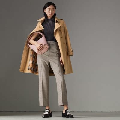 burberry women outfits